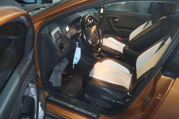 Used Volkswagen Polo 2014 1.6L Cross Polo Automatic
