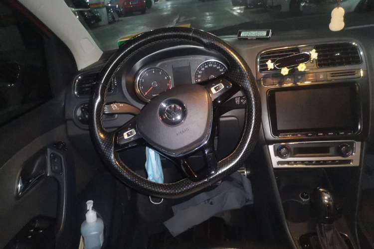 Used Volkswagen Polo 2014 1.6L Cross Polo Automatic
