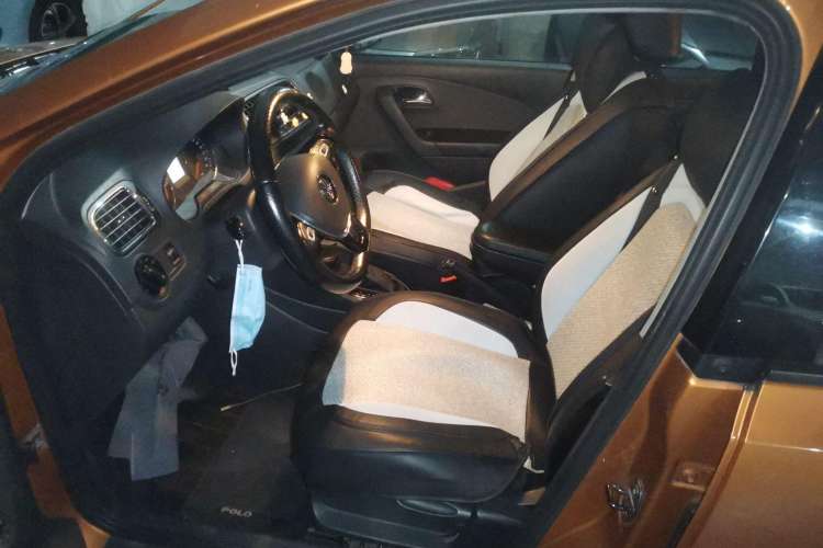 Used Volkswagen Polo 2014 1.6L Cross Polo Automatic
