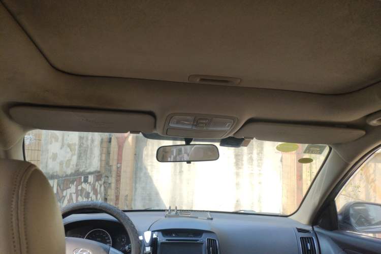 Used Hyundai Celesta 2011 1.6L Manual Luxury Model
