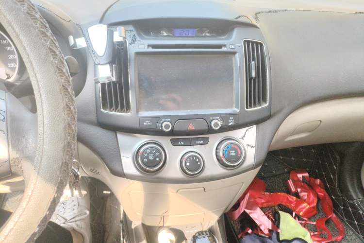 Used Hyundai Celesta 2011 1.6L Manual Luxury Model
