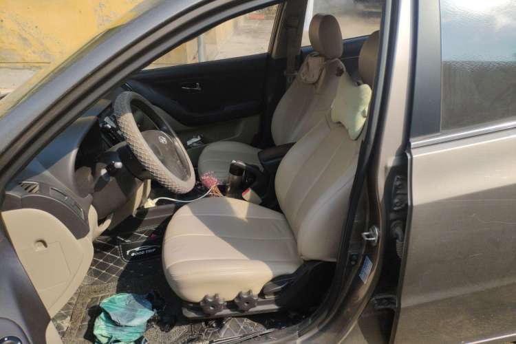 Used Hyundai Celesta 2011 1.6L Manual Luxury Model
