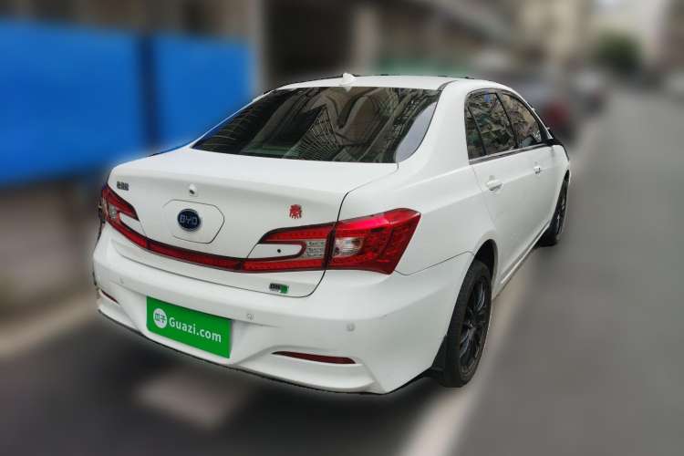 Used BYD Qin 2014 1.5T Cool Black Knight Flagship Model
