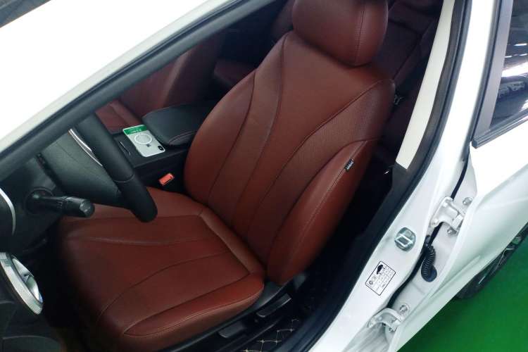 Used BAIC Beijing EU5 2019 R500 Smart Wind Edition