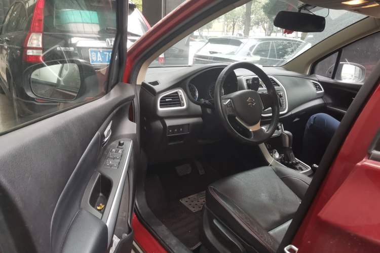 Used Suzuki S-Cross 2014 1.6L CVT Two-Wheel Drive Elite Version