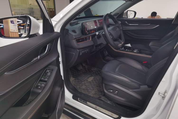 Used EXEED Zhuifeng C-DM 2022 1.5 TCI-DHT 105 km "Chengfeng Qi" Edition