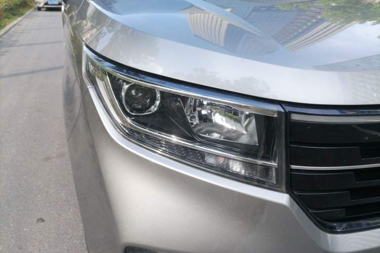 Used Wuling Hongguang PLUS 2019 1.5T Manual Luxury 7-Seater
