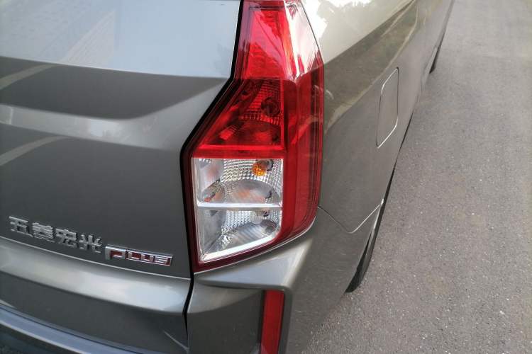 Used Wuling Hongguang PLUS 2019 1.5T Manual Luxury 7-Seater
