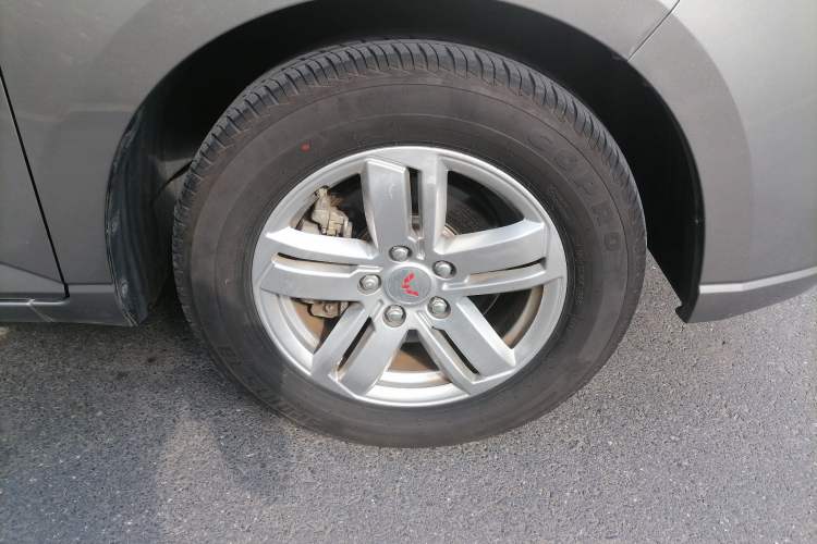 Used Wuling Hongguang PLUS 2019 1.5T Manual Luxury 7-Seater
