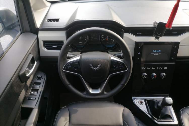 Used Wuling Hongguang PLUS 2019 1.5T Manual Luxury 7-Seater
