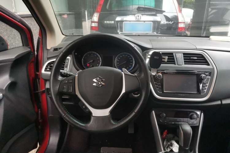 Used Suzuki S-Cross 2014 1.6L CVT Two-Wheel Drive Elite Version