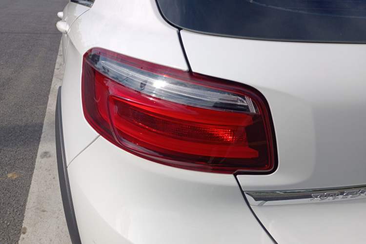 Used Qoros 3 2016 Urban SUV 1.6T Automatic Zhiyue Model