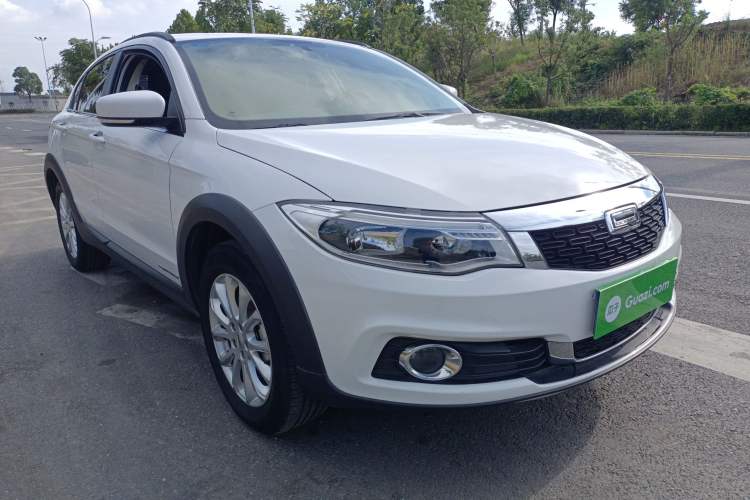 Used Qoros 3 2016 Urban SUV 1.6T Automatic Zhiyue Model