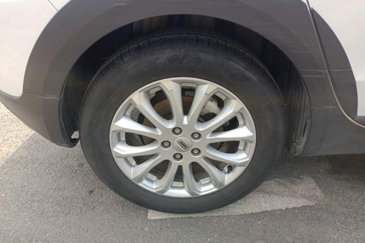 Used Qoros 3 2016 Urban SUV 1.6T Automatic Zhiyue Model