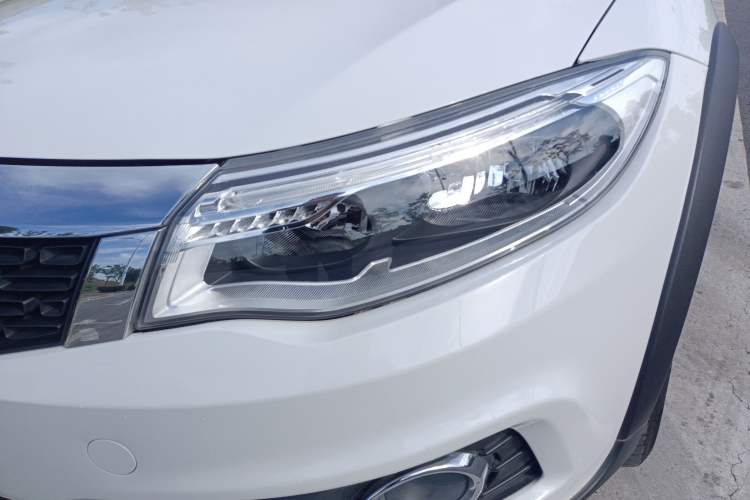 Used Qoros 3 2016 Urban SUV 1.6T Automatic Zhiyue Model