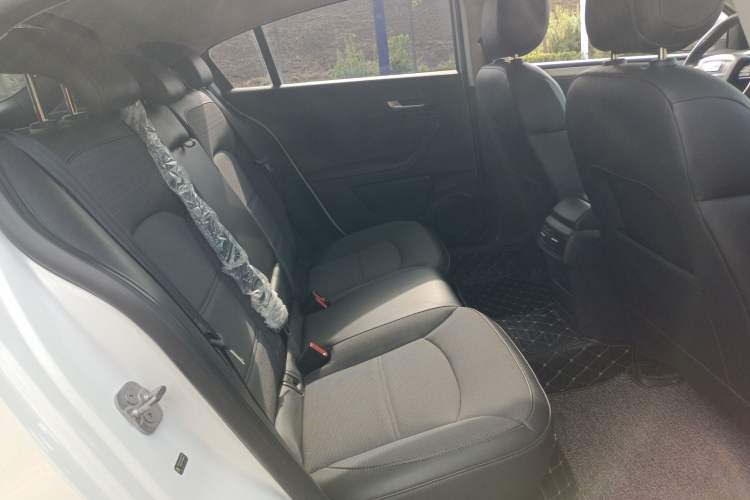 Used Qoros 3 2016 Urban SUV 1.6T Automatic Zhiyue Model