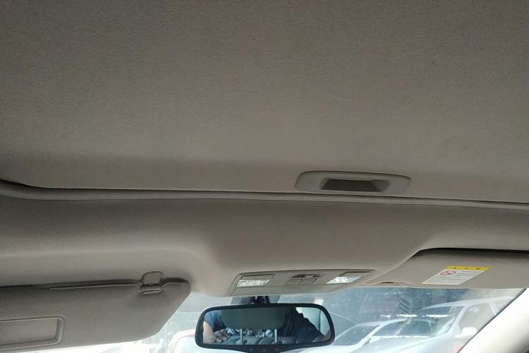 Used Mazda 8 2015 2.5L Ultimate Edition Headliner