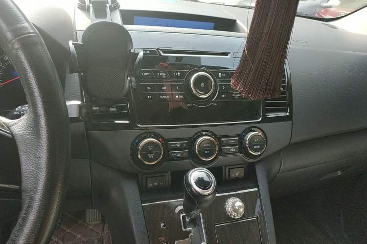 Used Mazda 8 2015 2.5L Ultimate Edition Audio And AC Panel