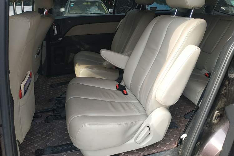 Used Mazda 8 2015 2.5L Ultimate Edition Left Rear Seat