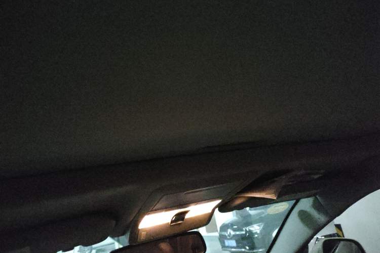 Used Opel Antara 2012 2.4L Two-Wheel-Drive Luxury Edition