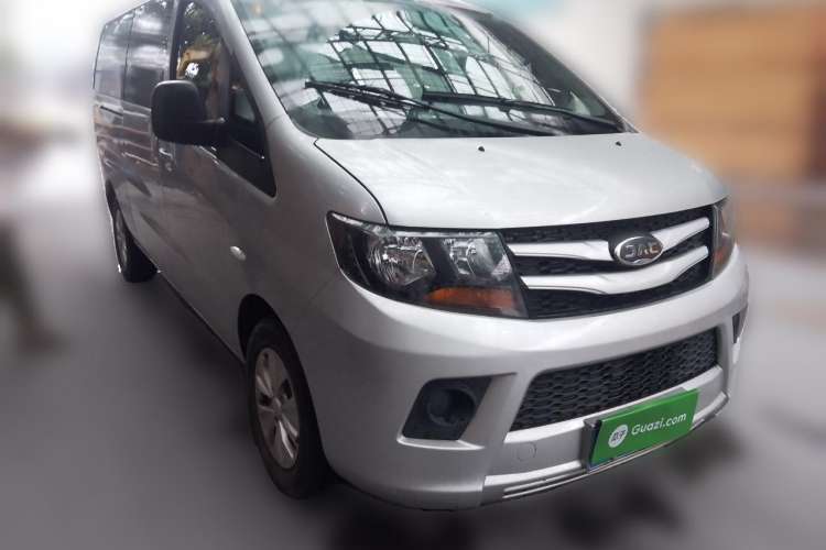 Used JAC M3 2019 PLUS Maker Edition 1.8L Luxury Model Front Right 45 Deg