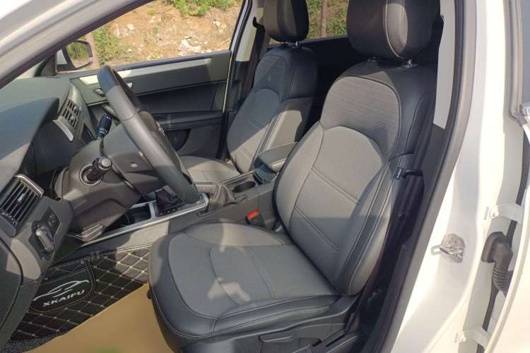 Used Qoros 3 2016 Urban SUV 1.6T Automatic Zhiyue Model