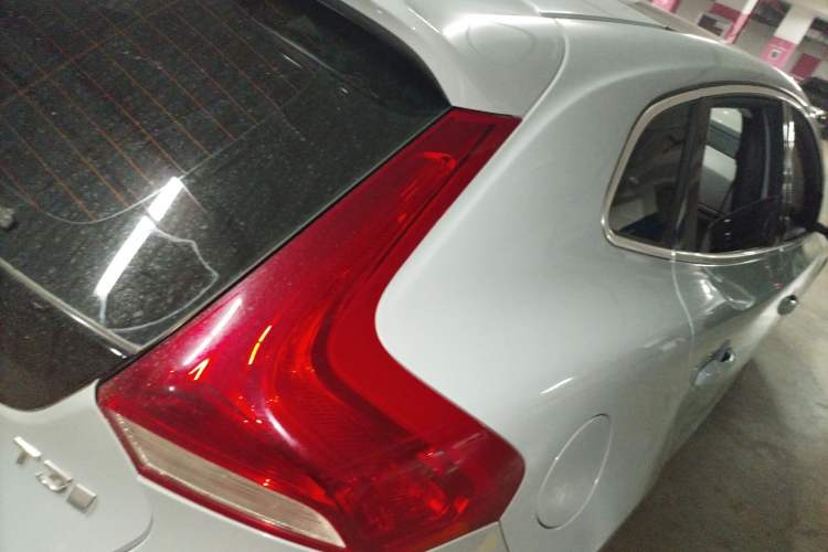 Used Volvo V40 2017 T3 Zhiya Edition
