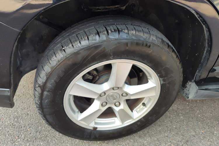 Used BYD S6 2014 2.4L Automatic Prestige 5-Seater
