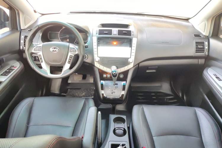 Used BYD S6 2014 2.4L Automatic Prestige 5-Seater
