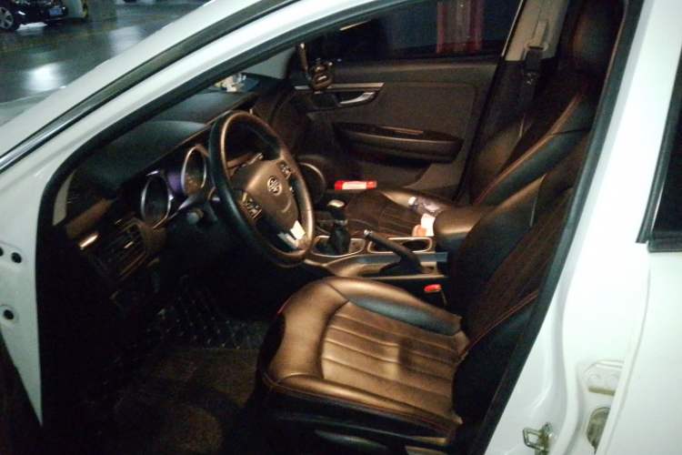 Used Bestune B50 2016 1.6L manual Comfort trim level
