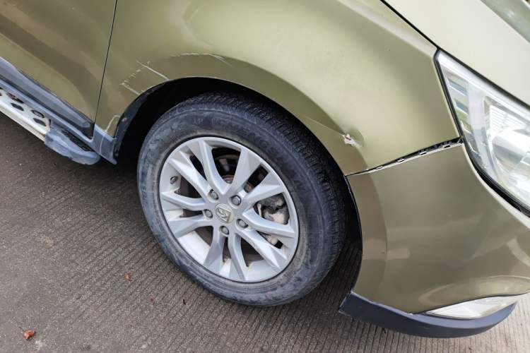 Used Baojun 730 2014 1.5L Manual Luxury Navigation ESP Version 7 Seats