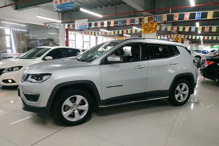 Used Jeep Compass 2017 200T Automatic Family Edition

