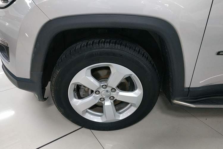 Used Jeep Compass 2017 200T Automatic Family Edition
