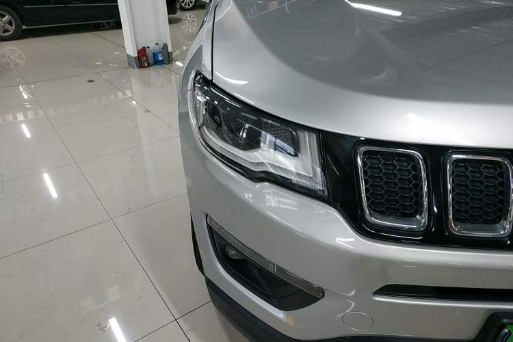 Used Jeep Compass 2017 200T Automatic Family Edition
