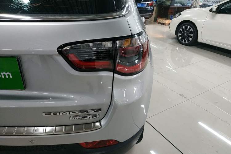 Used Jeep Compass 2017 200T Automatic Family Edition
