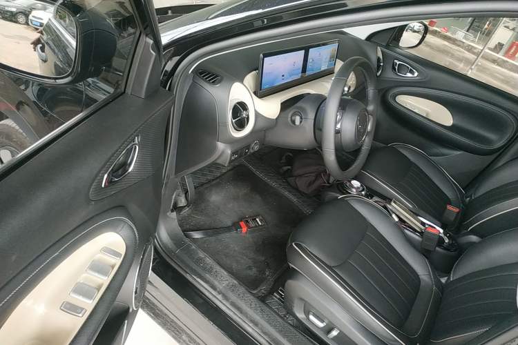 Used Wuling Bingo 2023 333 km Lingxi Connected Version
