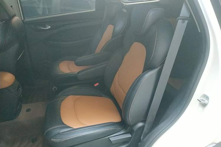 Used Wuling Hongguang S3 2018 1.5T Manual Comfort Model China V Standard
