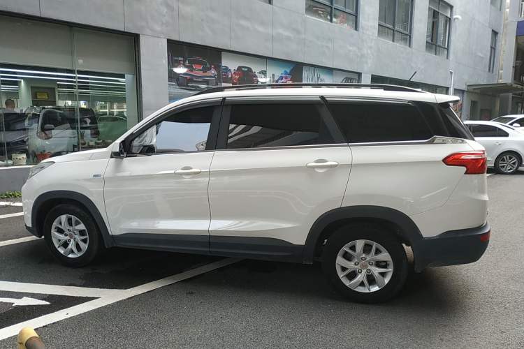 Used Wuling Hongguang S3 2018 1.5T Manual Comfort Model China V Standard
