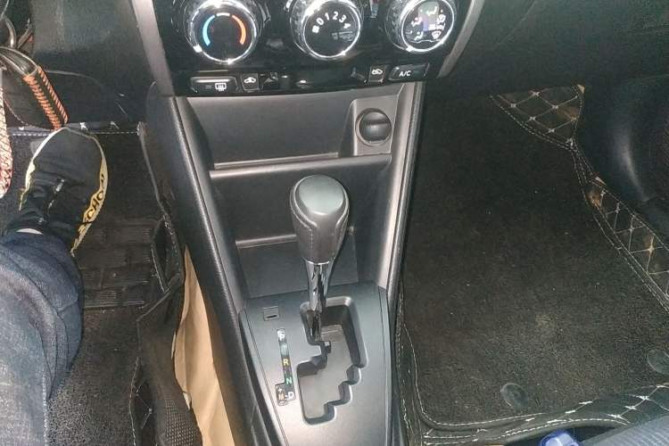 Used Toyota YARiS L Zhi Xuan 2017 1.5E CVT Enhanced Performance Edition
