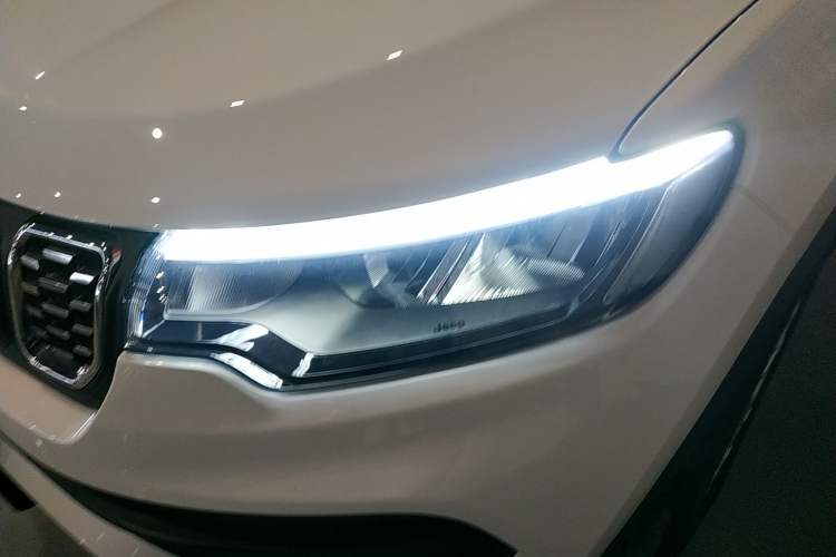 Used Jeep Compass 2021 220T Automatic Leading Edition