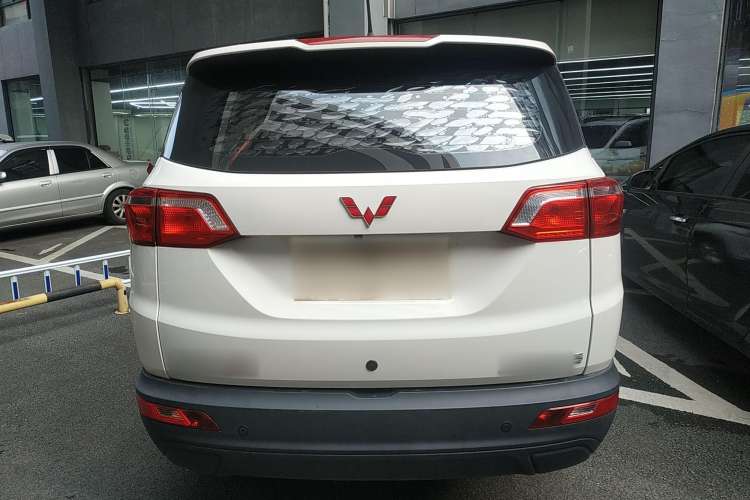 Used Wuling Hongguang S3 2018 1.5T Manual Comfort Model China V Standard
