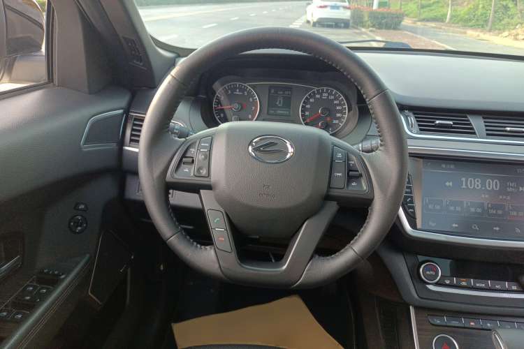 Used Land X7 2016 2.0T Panoramic Prestige Edition
