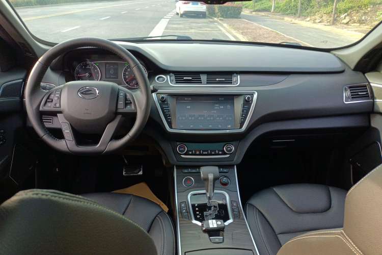 Used Land X7 2016 2.0T Panoramic Prestige Edition
