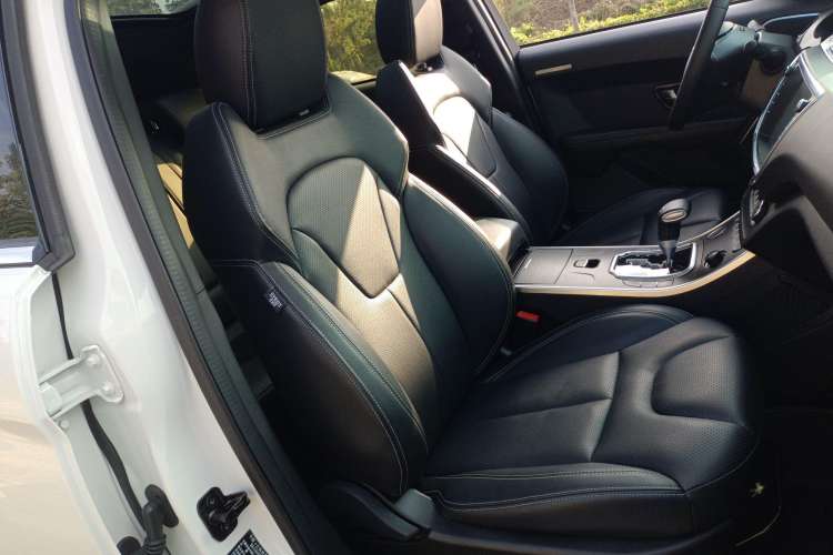 Used Land X7 2016 2.0T Panoramic Prestige Edition
