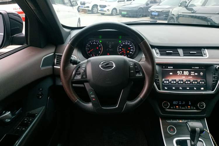 Used Land X7 2015 2.0T Panoramic Prestige Edition