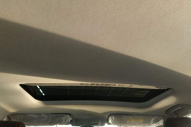 Used Wuling Alvez 2022 1.5T CVT Trendy & Cool Edition