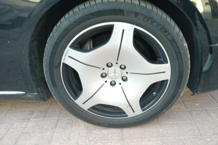 Used Mercedes-Benz Maybach S-Class 2021 S 480 4MATIC Right Front Wheel Hub