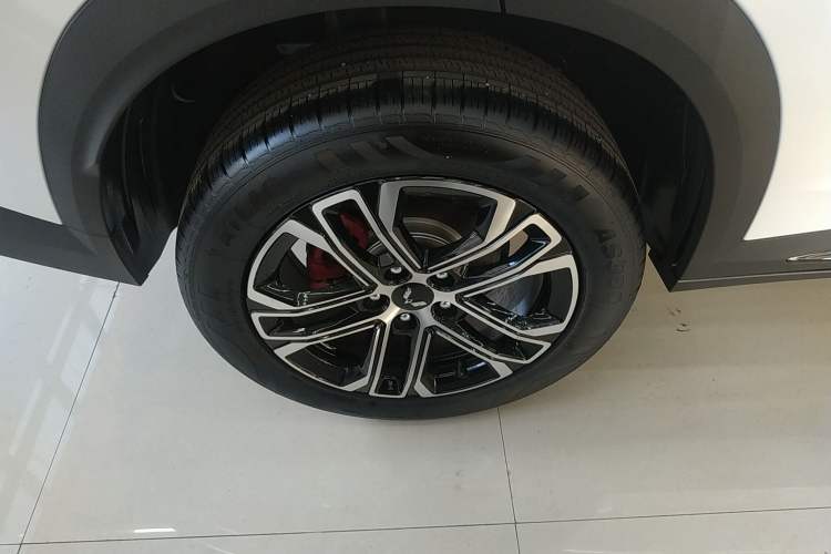 Used Wuling Alvez 2022 1.5T CVT Trendy & Cool Edition