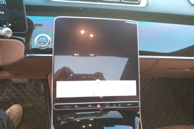 Used Mercedes-Benz Maybach S-Class 2021 S 480 4MATIC Audio And AC Panel