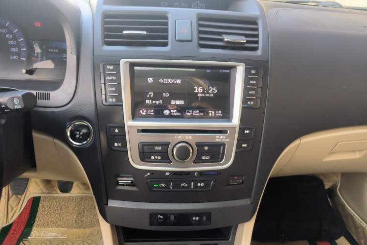 Used BYD G6 2013 1.5TI Manual Luxury Model